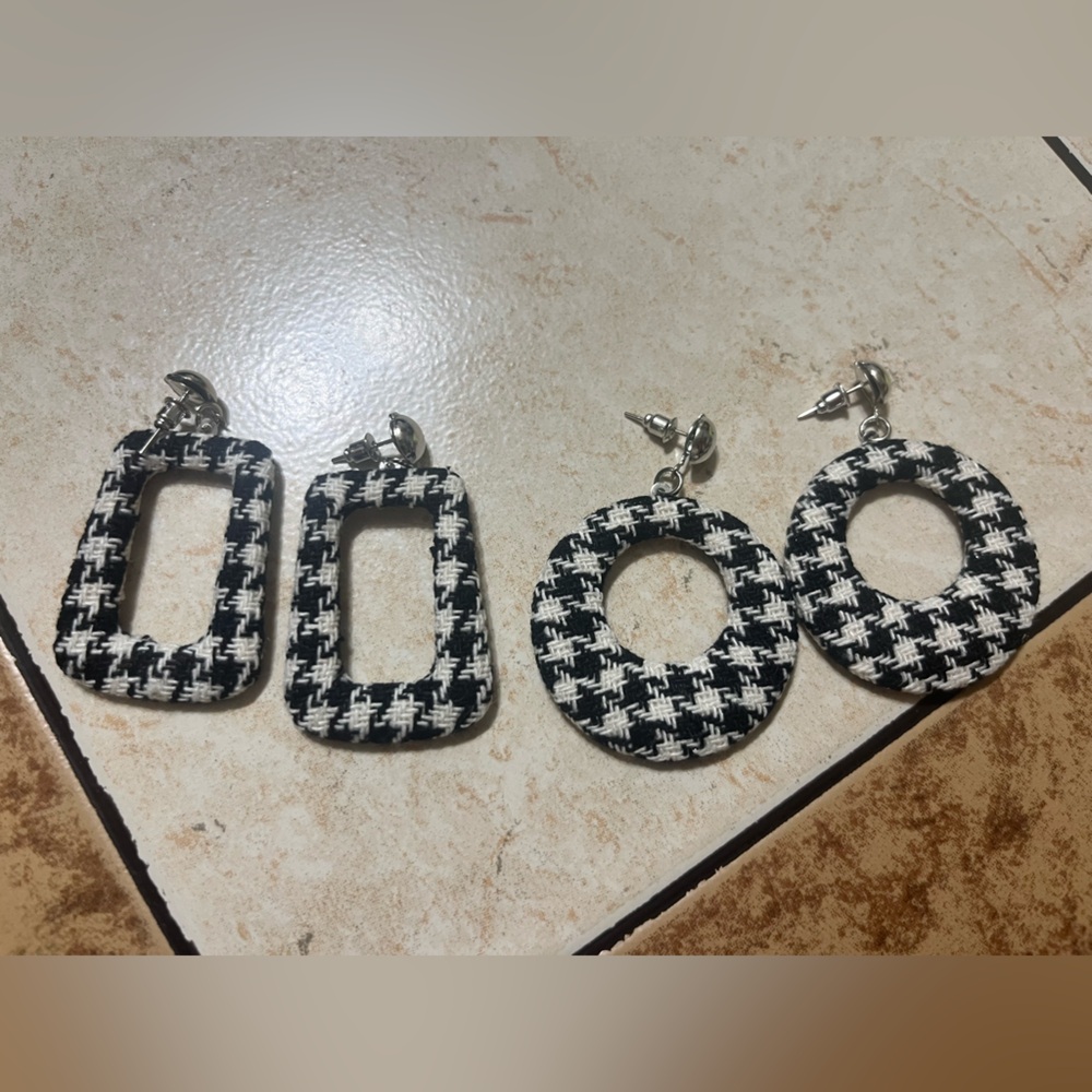 Chic houndstooth Black and White Patterned Earrings 2 sets